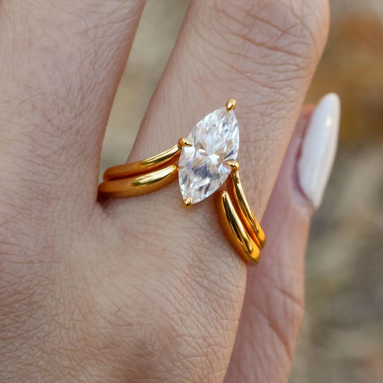 Curved Marquise Moissanite Ring Set